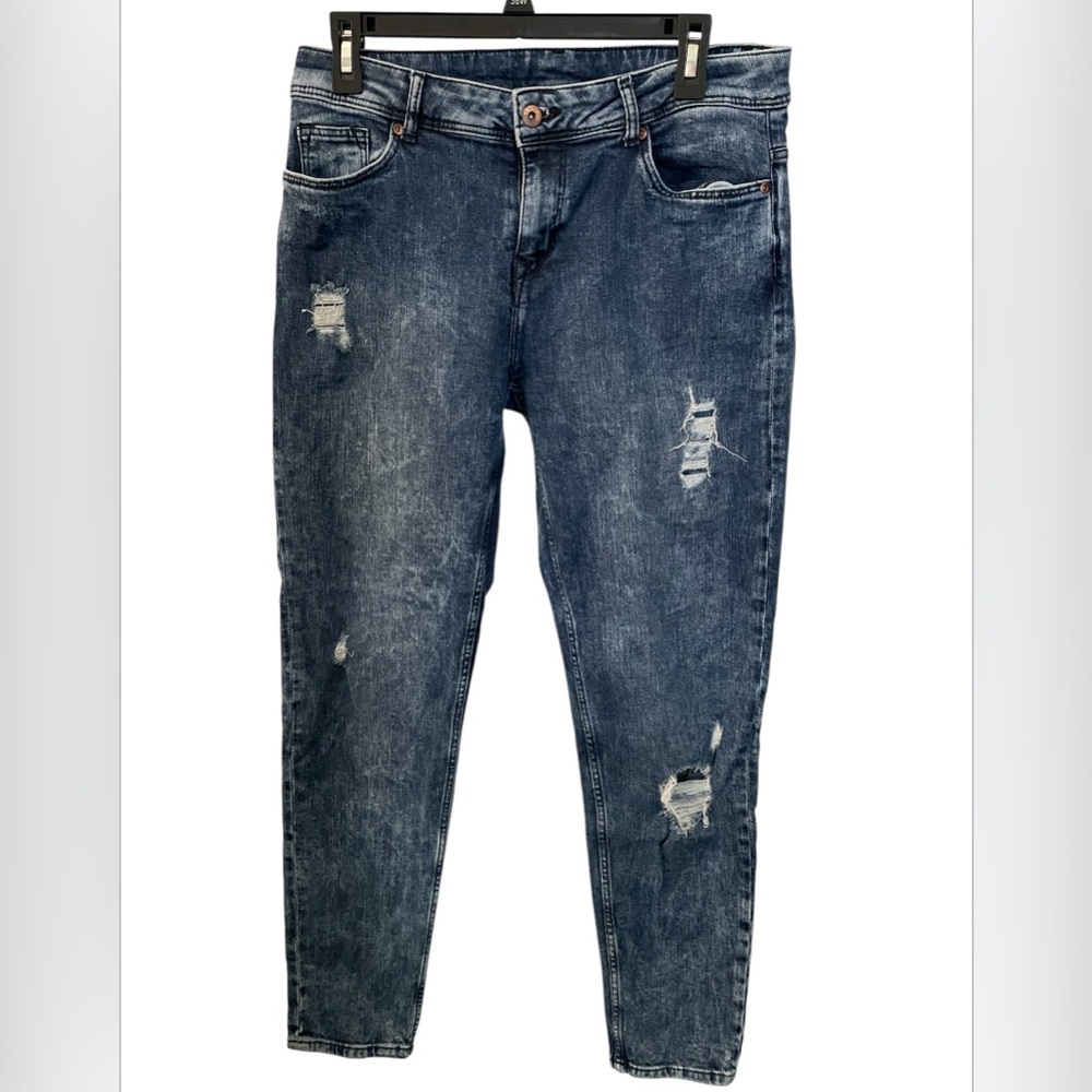 H&M Divided Distressed Denim Jeans Size 8 (29”W)